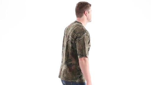 Ranger Men's Cotton/Polyester Camo T-Shirt Mossy Oak Break-Up Infinity 360 View - image 4 from the video